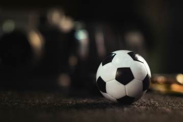 西班牙加时赛进球被秒吹 FIFA：犯规在先（配图示意）